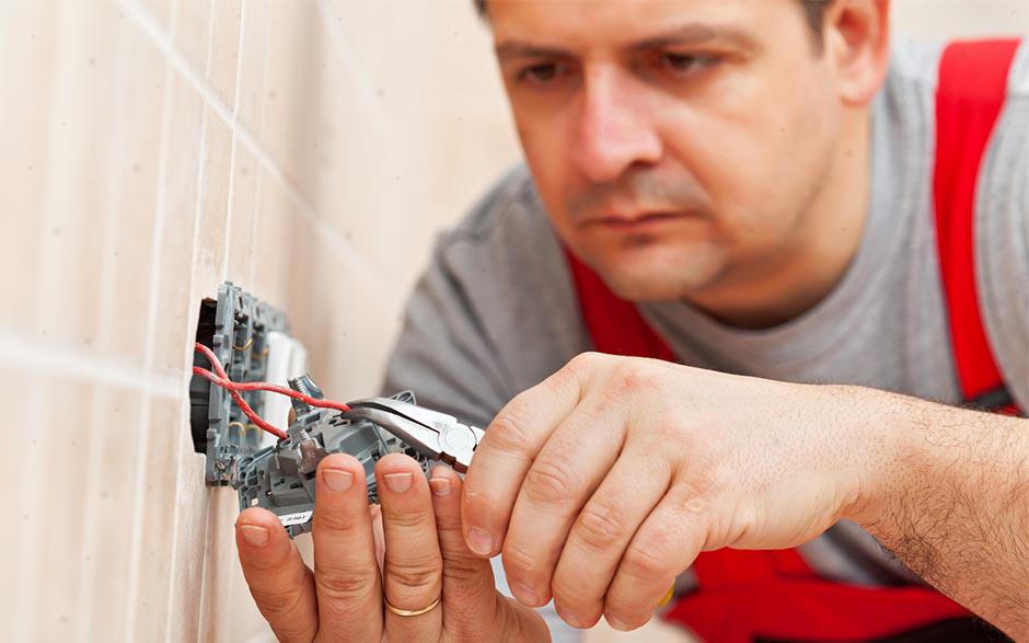l'électricien Plaisir
